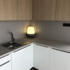 Lampa Kooduu v kuchyni apartmánu RASL HOUSE.