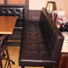 Barové lavice vyrobené na míru (Kotleta - Restaurant + Bar, Praha 1).