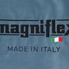 Logo magniflex vyšité na látce Blanca.